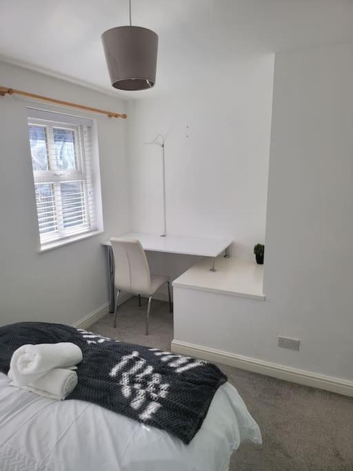 2 Bedroom End Of Terrace House 웰링턴 외부 사진